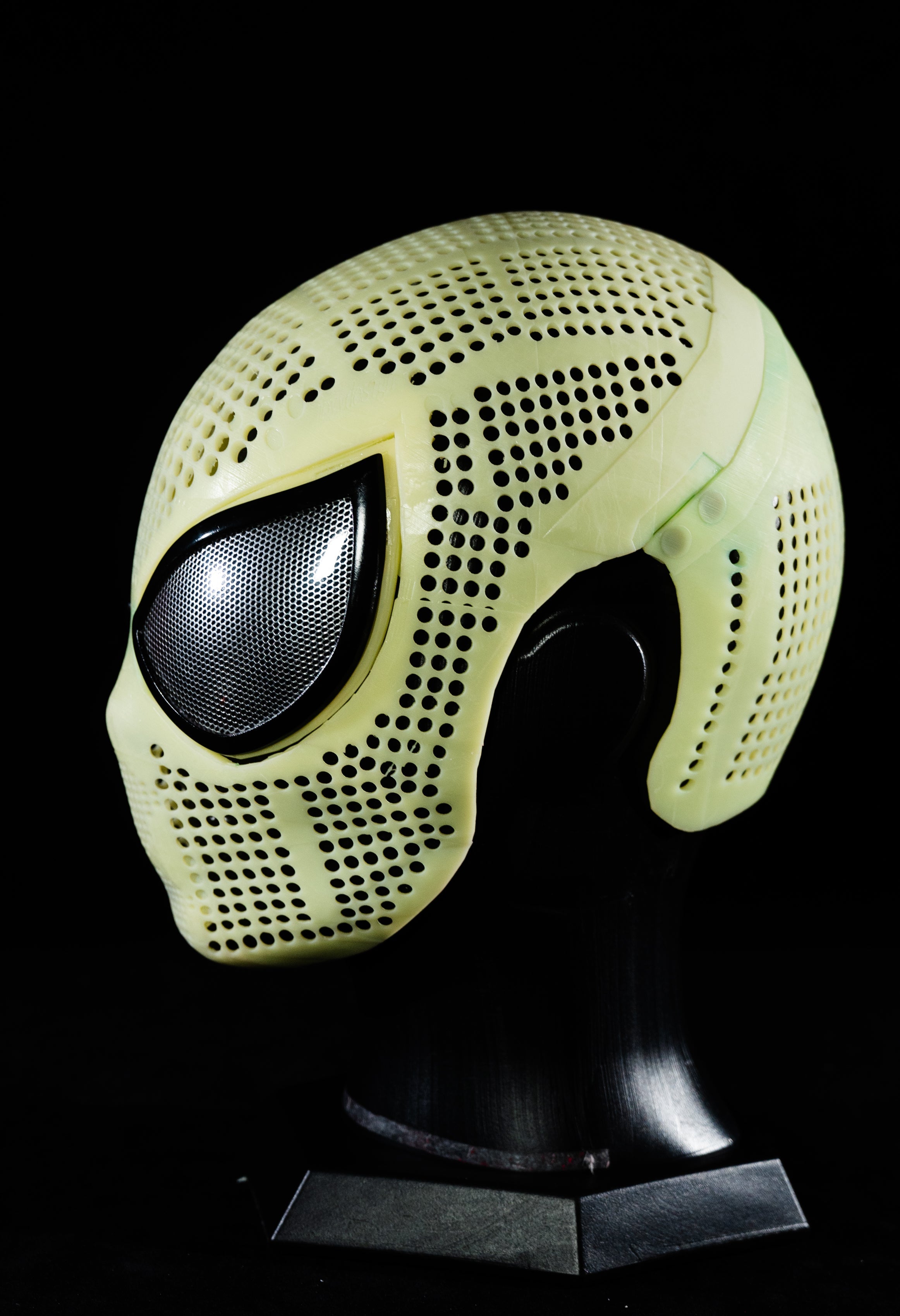 Handmade V5 Full‑Head Mask with Magnetic Lenses – Fan‑Made Marvel Prop