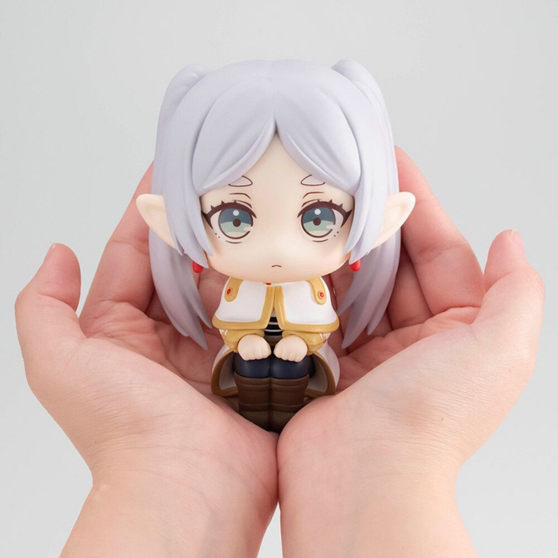 Frieren Mini Figure – Beyond Journey's End Collectible
