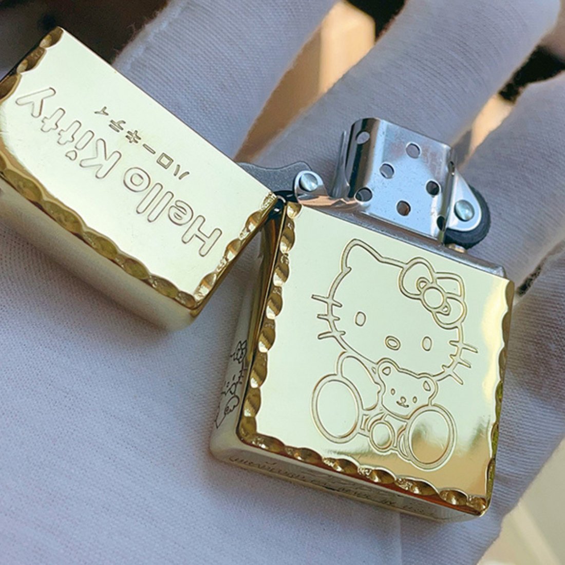 H.e.llo K.i.tt.y Zippo Lighter Deep Engraved Gold Chrome Finish