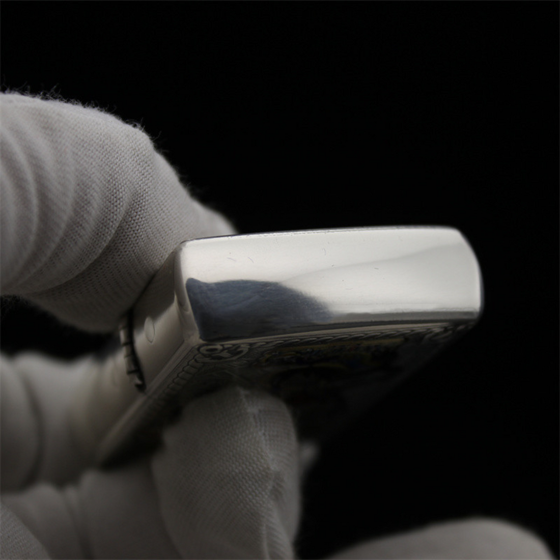 O.n.e P.ie.ce Zippo Lighter – 3D Relief & Hand-Painted